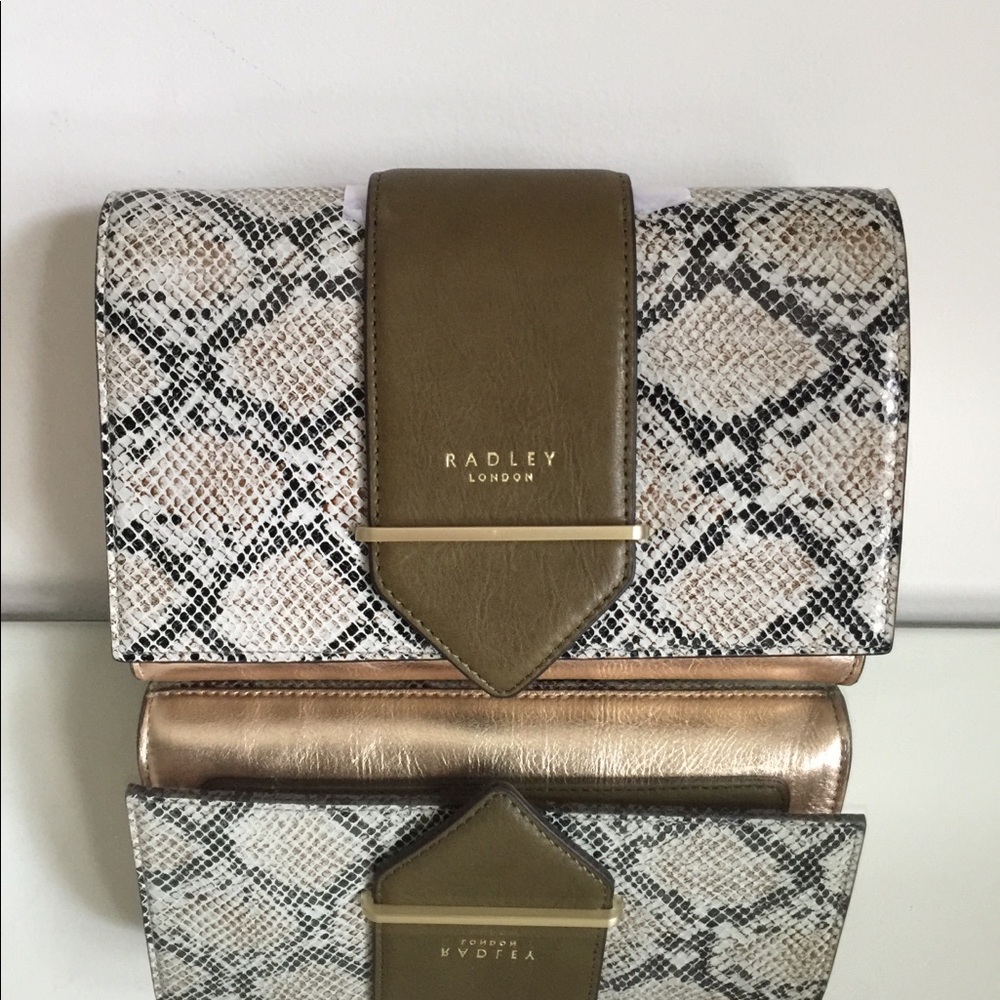 Crossbody bag